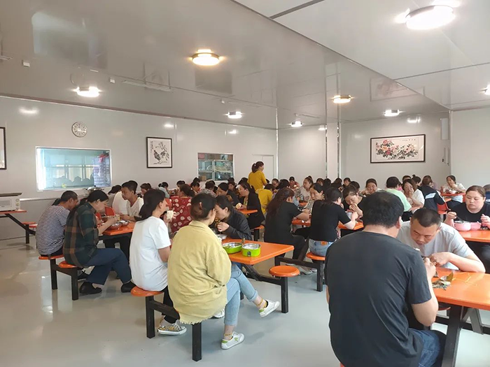 悠悠粽香飄幸福，濃情端午暖人心